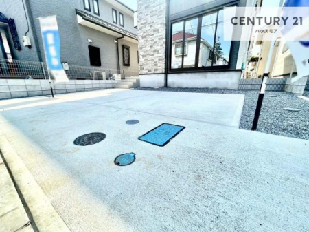 ���ԏ�@���ԃX�y�[�X��2�䕪����܂��I�Z�J���h�J�[�͂������A�o�C�N�⎩�]�ԂȂǂ��u���ꏊ�ɍ���܂���B