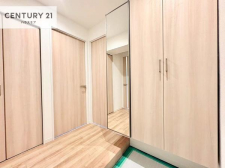 ���ց@�~���[�t���V���[�Y�{�b�N�X�t���Ȃ̂ŁA���ւ��Еt�����|�������₷���ł��I
�X�b�L���������ւŌ˂��J�����u�ԁA�������̂���S�n������Ԃ��o�}���Ă���܂��B