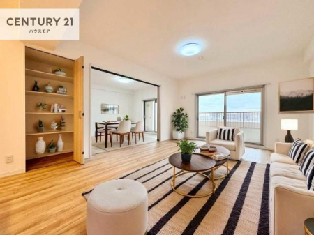 ���r���O�@�Ƌ��CG�p�[�X�ł��B�J�����̂���L�XLDK�I�\�t�@�[��_�C�j���O�e�[�u����u���Ă������ɂȂ�Ȃ��̂ŉ��K�ɉ߂����܂��I�R�~���j�P�[�V���������₷�����r���O�ł��I