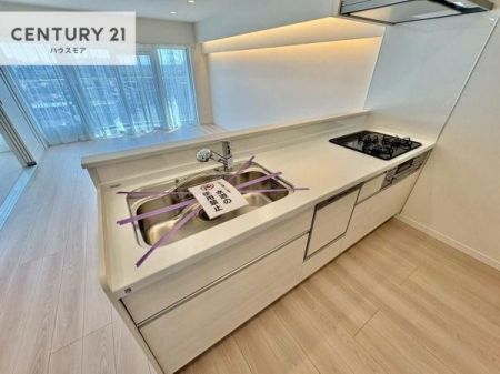 �L�b�`���@��l�C�̑Ζʎ��V�X�e���L�b�`�����̗p���Ă��܂��I���Ƒ��̃R�~���j�P�[�V���������R�Ƒ�����݌v�ł��B
���q�l�ɂ��ڂ��͂��̂Ŋ������ł��ˁB���[�͂�����܂��I