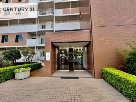 �G���g�����X�@�z������̗ǂ��G���g�����X�́A���Ƒ��₨�q�l���������}���Ă���܂��B
�����̕�炵�ɐS�n�悳�������炵�Ă�����Ԃł��B