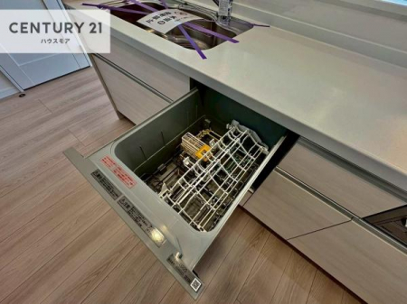 �L�b�`���@�H��@�t���̃L�b�`���ł��I�Z���������r��h�~�Ƃ��đ�ϊ��􂷂�֗��Ȏd�l�ł��I�r���g�C���Ȃ̂ŃL�b�`���̏ꏊ����炸�����X�y�[�X���L���g�����Ƃ��o���܂��I