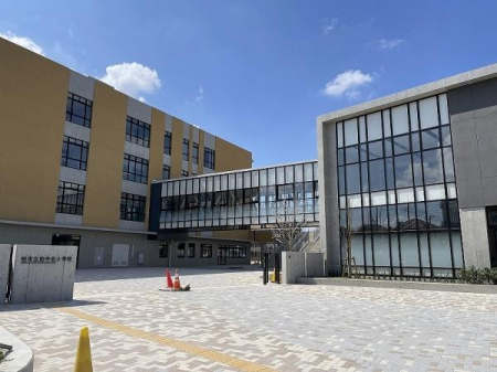 ���ӊ��@-