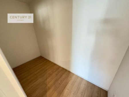 ���[�@�E�H�[�N�C���N���[�[�b�g�t���ł��B��������̂��m���Ȃǂ����[���Ă��������ł��ˁI���ɂ���@�������ȂǋG�ߕ��̑傫�ȉƓd�����[�ł��܂��I