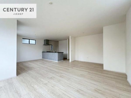 ���r���O�@�J�����̂���L�XLDK�I�\�t�@�[��_�C�j���O�e�[�u����u���Ă������ɂȂ�Ȃ��̂ŉ��K�ɉ߂����܂��I�R�~���j�P�[�V���������₷�����r���O�ł��B