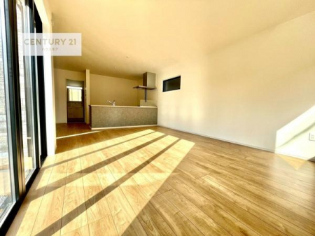 ���r���O�@�D�����z���܂肪���r���O����ł���ċ��S�n�̗ǂ���Ԃ����o���Ă���܂��I
���났�̎��Ԃ��߂����܂��I