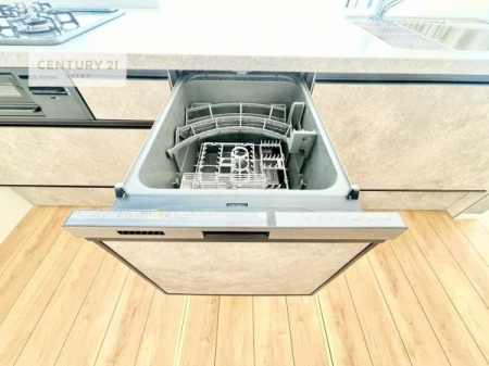 �L�b�`���@�H��@�t���̃L�b�`���ł��I�Z���������r��h�~�Ƃ��đ�ϊ��􂷂�֗��Ȏd�l�ł��I�r���g�C���Ȃ̂ŃL�b�`���̏ꏊ����炸�����X�y�[�X���L���g�����Ƃ��o���܂��I