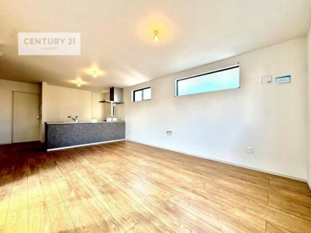 ���r���O�@�S�n�ǂ����r���O�͉Ƒ������R�ƏW�܂�܂��B�Ƒ��c�R�̎��Ԃ����������ł��B���Ƒ��ƁA����w�[���������Ԃ��߂��������ł��ˁB