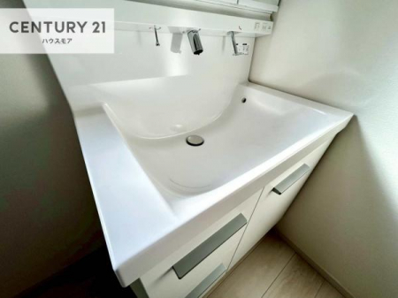 ���ʑ�E���ʏ��@�[�����ʑ�{�E���́A�������˂ɂ����̂ł�����ꂪ�y�X�I���������ۂĂ܂��I
�L���C�Ȑ��ʏ��Ŏ��������̃��`�x�[�V�������オ��܂��ˁI