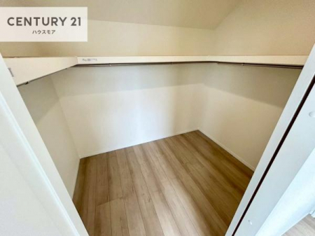 ���[�@�E�H�[�N�C���N���[�[�b�g�t���ł��B��������̂��m���Ȃǂ����[���Ă��������ł��ˁI���ɂ���@�������ȂǋG�ߕ��̑傫�ȉƓd�����[�ł��܂��I�y���n�̔���J�Ò��z