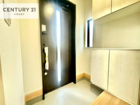 ���ց@�V���[�Y�{�b�N�X�t���B���ւ��Еt�����|�������₷���ł��I
�X�b�L���������ւŌ˂��J�����u�ԁA�������̂���S�n������Ԃ��o�}���Ă���܂��B