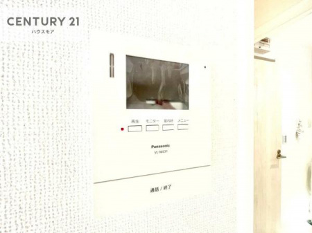 ���̑��@TV���j�^�[�t�C���^�[�t�H���������B���K�҂̊���m�F���Ă���Ή��ł��邽�߁A�h�Ɩʂɂ��z�����ꂽ���S�̐ݔ��ł��B