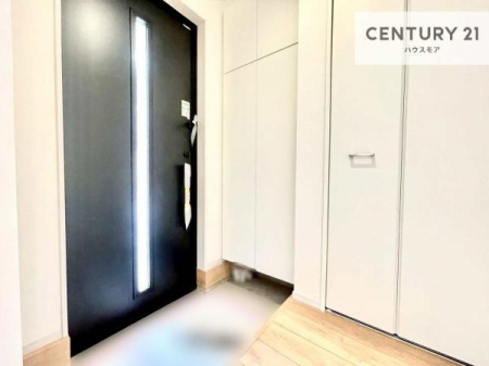 ���ց@�V���[�Y�{�b�N�X�t���B���ւ��Еt�����|�������₷���ł��I
�X�b�L���������ւŌ˂��J�����u�ԁA�������̂���S�n������Ԃ��o�}���Ă���܂��B