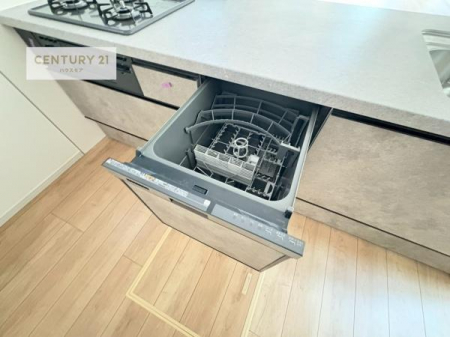 �L�b�`���@�H��@�t���̃L�b�`���ł��I�Z���������r��h�~�Ƃ��đ�ϊ��􂷂�֗��Ȏd�l�ł��I�r���g�C���Ȃ̂ŃL�b�`���̏ꏊ����炸�����X�y�[�X���L���g�����Ƃ��o���܂��I