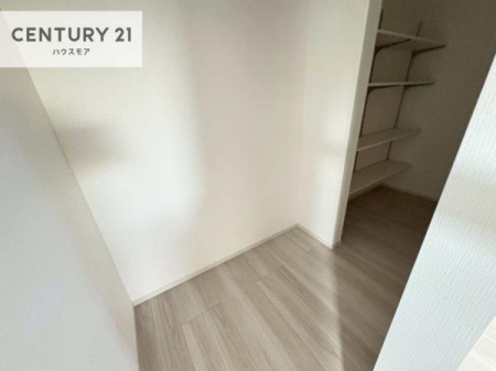 ���[�@�p���g���[�t���I���Ă�������A�H�ނ̃X�g�b�N���X�b�L�����ڂ��邱�Ƃ��ł��܂��I
���񌻒n�ł��m���߂��������B