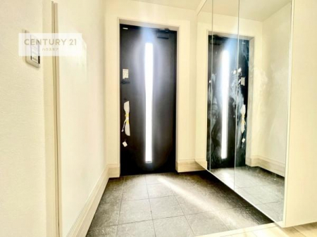 ���ց@�~���[�t���V���[�Y�{�b�N�X�t���Ȃ̂ŁA���ւ��Еt�����|�������₷���ł��I
�X�b�L���������ւŌ˂��J�����u�ԁA�������̂���S�n������Ԃ��o�}���Ă���܂��B