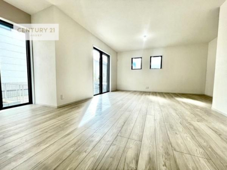 ���r���O�@��؂ȉƑ����W�܂邩�炱��LDK�ɂ͂�����肽���B
�q�����������C�ɏ΂��Ȃ��瑖�����Ă���p�����������u�L���Ƃɂ��ėǂ������v�Ǝv���u�Ԃł��B