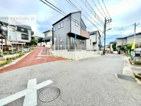 ���̑����n�@�O�ʓ��H��6���~4���~4���I�z����ǍD�ȗ��n�ł��B
�Ԍɓ��ꂪ���ȕ������S�ł��ˁB