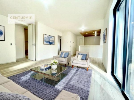 ���r���O�@�Ƌ��CG�p�[�X�ł��B�S�n�ǂ����r���O�͉Ƒ������R�ƏW�܂�܂��B�Ƒ��c�R�̎��Ԃ����������ł��B���Ƒ��ƁA����w�[���������Ԃ��߂��������ł��ˁB