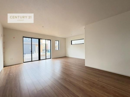 ���r���O�@�傫�ȑ����炽���Ղ�̗z���������閾�邢���r���O�B�J�����̂��郊�r���O�ŉƑ��c���̂��났�̎��Ԃ��߂����܂��I�����w�\�ł��I���񌻒n�ŗz������Ȃǂ��̊����������܂��I