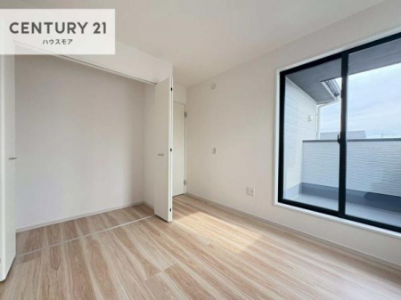 �m���@���邭���ʂ��̗ǂ������ł��B�u�V���v���v�Ƀf�U�C�����ꂽ�����B���R�x�������̂ŉƋ�⃌�C�A�E�g�ł��D�݂̋�Ԃ�n��グ���܂��B�����x�A���n�ɂĂ��m�F���������B