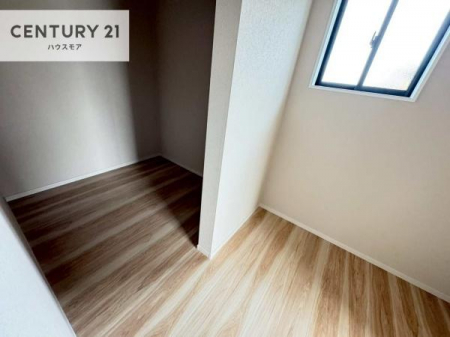 ���[�@�E�H�[�N�C���N���[�[�b�g�t���ł��B��������̂��m���Ȃǂ����[���Ă��������ł��ˁI
���ɂ���@�������ȂǋG�ߕ��̑傫�ȉƓd�����[�ł��܂��I�t���[�X�y�[�X�͏��ւ��̋�Ԃɂ��I