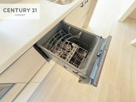 �L�b�`���@�H��@�t���̃L�b�`���ł��I�Z���������r��h�~�Ƃ��đ�ϊ��􂷂�֗��Ȏd�l�ł��I�r���g�C���Ȃ̂ŃL�b�`���̏ꏊ����炸�����X�y�[�X���L���g�����Ƃ��o���܂��I