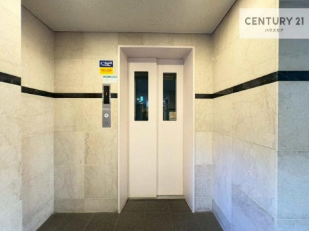 ���̑����p���@�G���x�[�^�[�����ŁA�����̈ړ����X���[�Y�B��K�ւ̃A�N�Z�X�����K�Ȃ��߁A���N�z�̕��⏬���Ȃ��q���܂����邲�ƒ�ɂ����S�ł��B���K���Ɨ��֐������˔������Z�܂��ł��B