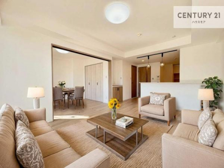 ���r���O�@�Ƌ��CG�p�[�X�ł��B�J�����̂���L�XLDK�I�\�t�@�[��_�C�j���O�e�[�u����u���Ă������ɂȂ�Ȃ��̂ŉ��K�ɉ߂����܂��I�R�~���j�P�[�V���������₷�����r���O�ł��I