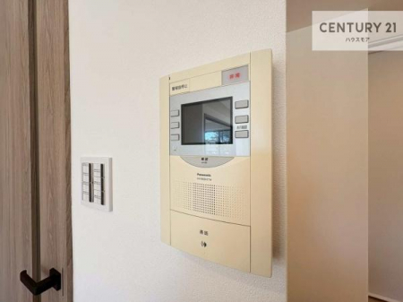 ���̑��@TV���j�^�[�t���C���^�[�z���ł��q�l�̂�����Ԓ��Ȃǂ����S�ł��ˁB
���낢��Ȃ���]���������܂�����A���q�l�̂��v�]���ǂ��ǂ������������������B
