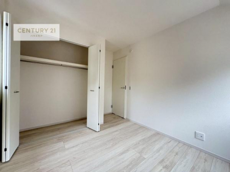 �q�������@���[�X�y�[�X����������m�ۂ���Ă��邽�߁A���������w�p�i���T�b�ƕЕt���A���ł��X�b�L���B
�Y��ȋ�Ԃ��ۂĂ܂��I