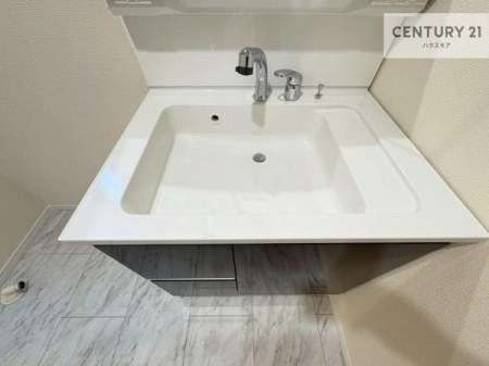 ���ʑ�E���ʏ��@�[�����ʑ�{�E���́A�������˂ɂ����̂ł�����ꂪ�y�X�I���������ۂĂ܂��I
�L���C�Ȑ��ʏ��Ŏ��������̃��`�x�[�V�������オ��܂��ˁI