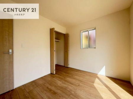 �q�������@���[�X�y�[�X����������m�ۂ���Ă��邽�߁A���������w�p�i���T�b�ƕЕt���A���ł��X�b�L���B
�Y��ȋ�Ԃ��ۂĂ܂��I