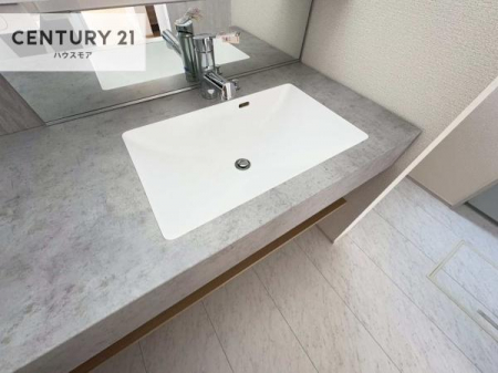 ���ʑ�E���ʏ��@�[�����ʑ�{�E���́A�������˂ɂ����̂ł�����ꂪ�y�X�I���������ۂĂ܂��I
�L���C�Ȑ��ʏ��Ŏ��������̃��`�x�[�V�������オ��܂��ˁI