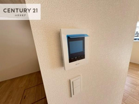 ���̑����ρ@TV���j�^�[�t���C���^�[�z��������A�K��҂��f���Ŋm�F���Ă���Ή��ł��邽�߁A�h�Ɩʂ����S�ł��B���q�l�̂�����Ԏ��ɂ��S�����A���Ƒ��̈��S�E���S�ȕ�炵���T�|�[�g���܂��B