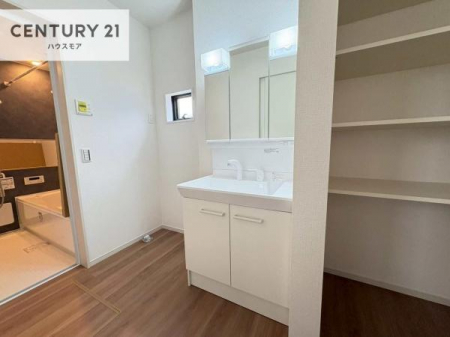 ���ʑ�E���ʏ��@�g�Ȃ�𐮂�����ʏ��́A���������厖�ł��I������̐������̂��镵�͋C�����o�I�C�����悭���g�����������܂��B�L�X�����X�y�[�X���������ł��ˁI
