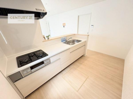 �L�b�`���@��Ƃ肠�钲���X�y�[�X�ō�Ƃ����₷�����K�ȃL�b�`���ł��I
���q�l�ƈꏏ�ɂ��َq������y���߂�L�X�X�y�[�X�ł��B�y�����������ԂɂȂ肻���ł��ˁI