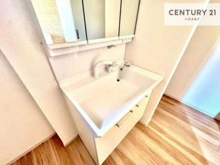 ���ʑ�E���ʏ��@�[�����ʑ�{�E���́A�������˂ɂ����̂ł�����ꂪ�y�X�I���������ۂĂ܂��I
�L���C�Ȑ��ʏ��Ŏ��������̃��`�x�[�V�������オ��܂��ˁI