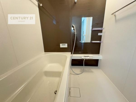 �����@�������������l�̕��͋C�̃o�X���[���́A�����o�Ă��ăo�X�^�C�����[���I
���d���撣���Ă��邲�J���ɂ��D�݂̍���̓����܂����āA�y����ł݂Ă͂������ł��傤���H