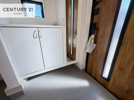 ���ց@�V���[�Y�{�b�N�X�t���B���ւ��Еt�����|�������₷���ł��I
�X�b�L���������ւŌ˂��J�����u�ԁA�������̂���S�n������Ԃ��o�}���Ă���܂��B