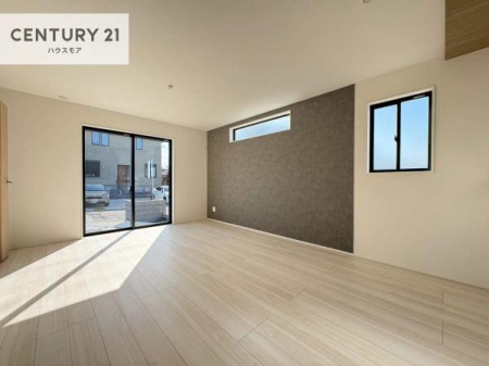 ���r���O�@�傫�ȑ����炽���Ղ�̗z���������閾�邢���r���O�B�J�����̂��郊�r���O�ŉƑ��c���̂��났�̎��Ԃ��߂����܂��I�����w�\�ł��I���񌻒n�ŗz������Ȃǂ��̊����������܂��I