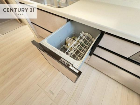 �L�b�`���@�H��@�t���̃L�b�`���ł��I�Z���������r��h�~�Ƃ��đ�ϊ��􂷂�֗��Ȏd�l�ł��I�r���g�C���Ȃ̂ŃL�b�`���̏ꏊ����炸�����X�y�[�X���L���g�����Ƃ��o���܂��I