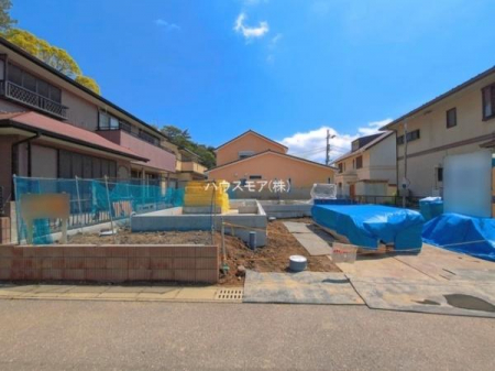 ���ԏ�@���ԃX�y�[�X��2�䕪����܂��I�Z�J���h�J�[�͂������A�o�C�N�⎩�]�ԂȂǂ��u���ꏊ�ɍ���܂���B