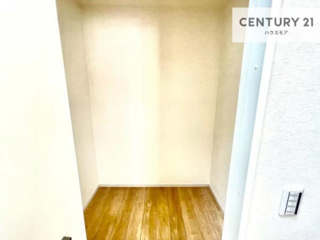 ���[�@�E�H�[�N�C���N���[�[�b�g�t���ł��B��������̂��m���Ȃǂ����[���Ă��������ł��ˁI���ɂ���@�������ȂǋG�ߕ��̑傫�ȉƓd�����[�ł��܂��I