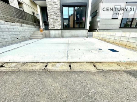 ���ԏ�@���ԃX�y�[�X��2�䕪����܂��I�Z�J���h�J�[�͂������A�o�C�N�⎩�]�ԂȂǂ��u���ꏊ�ɍ���܂���B