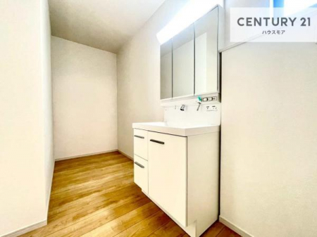 ���ʑ�E���ʏ��@�L�X�Ƃ������ʎ��́A���̐g�x�x�̎��Ԃ��������g������K�ȋ�ԁB���[�I�Ȃǂ��u���₷���A�g������̗ǂ��݌v�ł��B