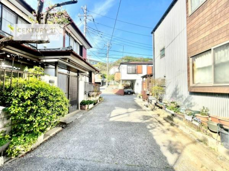 ���̑����n�@�O�ʓ��H��4���I�z����ǍD�ȗ��n�ł��B
�Ԍɓ��ꂪ���ȕ������S�ł��ˁB