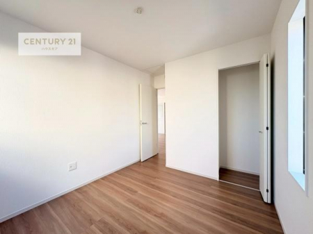 �m���@���[�X�y�[�X�����Ă��܂��I�������X�b�L�����ڂ��鎖���ł��܂��ˁB
�Ƌ��I�΂Ȃ��V���v���ȃf�U�C���ׁ̈A�Ƌ��I�΂����C�ɓ���̋�ԍ�肪�ł������ł��ˁB