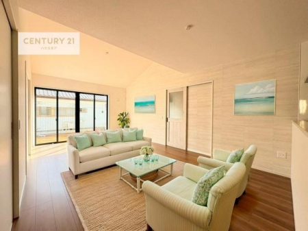 ���r���O�@�Ƌ��CG�p�[�X�ł��B�J�����̂���L�XLDK�I�\�t�@�[��_�C�j���O�e�[�u����u���Ă������ɂȂ�Ȃ��̂ŉ��K�ɉ߂����܂��I�R�~���j�P�[�V���������₷�����r���O�ł��I