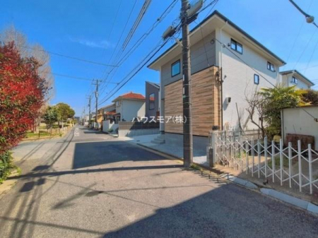 ���̑����n�@�O�ʓ��H6���I�z����ǍD�ȗ��n�ł��B
�Ԍɓ��ꂪ���ȕ������S�ł��ˁB